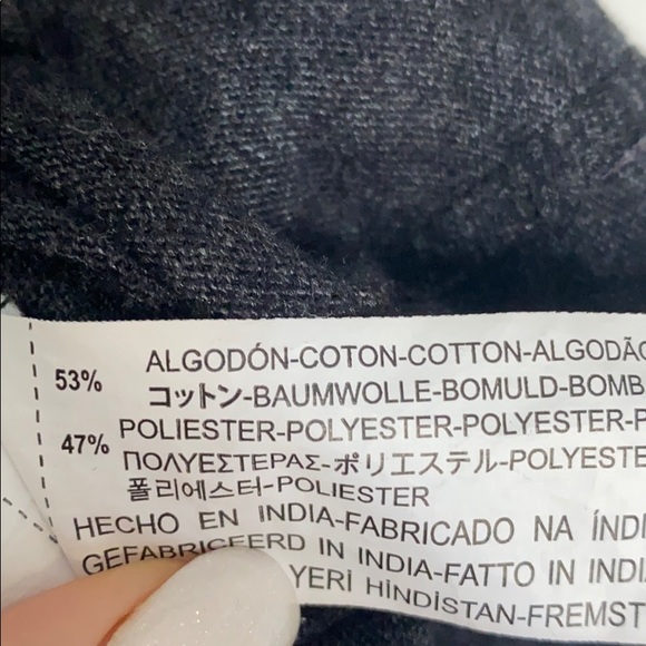 Zara t-shirt with embroidered shoulders size small - Picture 5 of 5